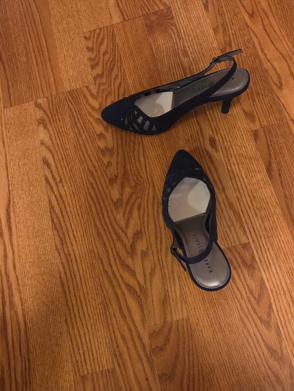 Karen Scott Black Pointed, Navy Blue Kitten Heel